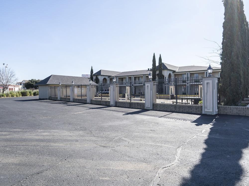 波西尔城 什里夫波特乡村宾馆酒店 外观 照片